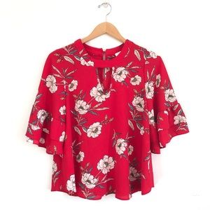 NWOT red floral on trend choker top!